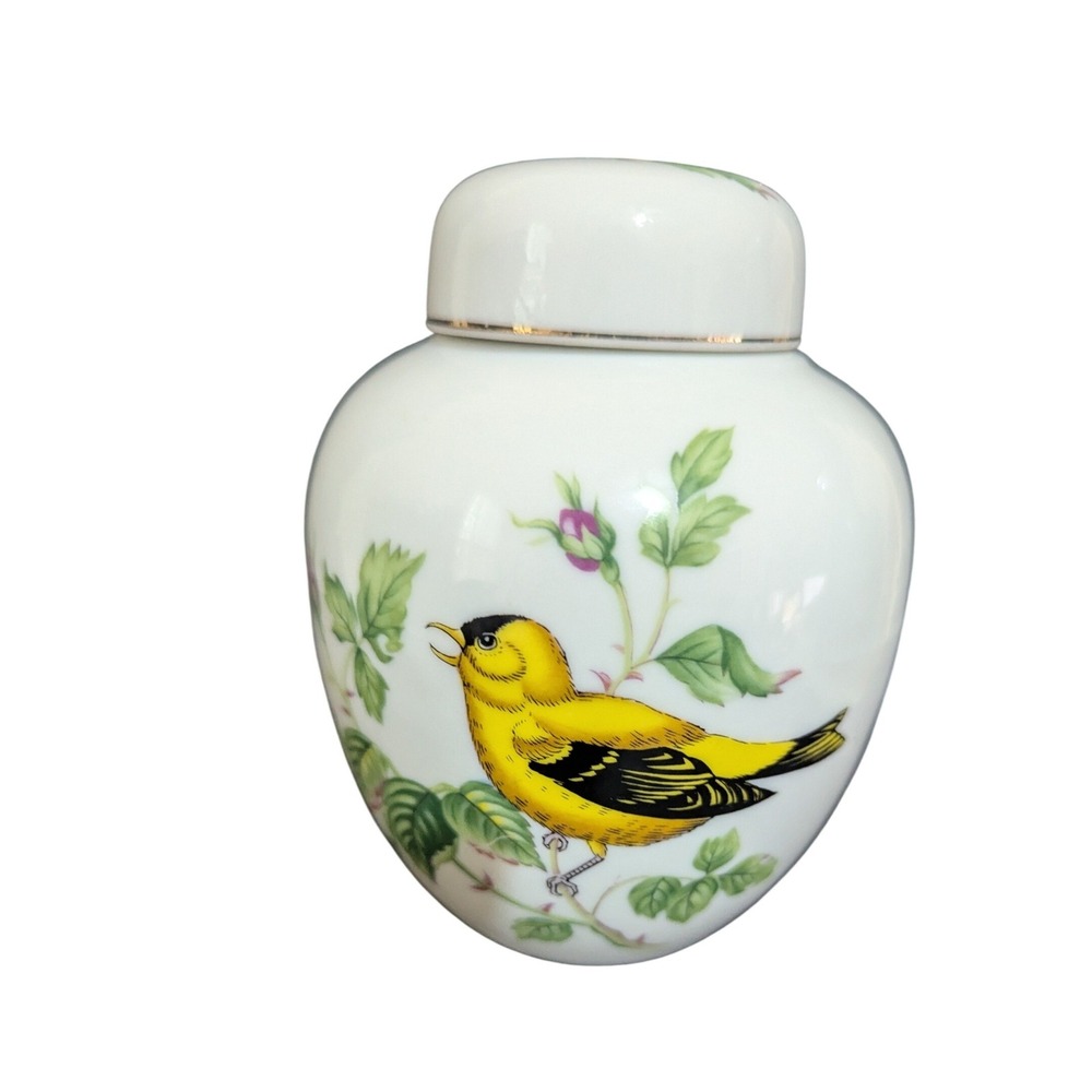 Lefton Goldfinch Bird Ginger Jar with Lid Porcelain Yellow Bird 02352‎ 4.5 inch